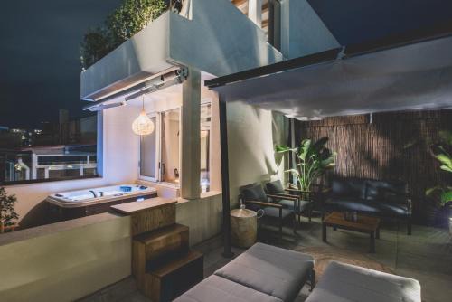 Monastiraki Apartment | Living Stone Boutique Hotel