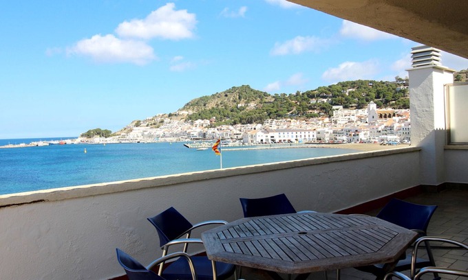 Port de la Selva Apartment | LLANÇÀ 11 ÀTIC - Ático en primera línea de mar, gran terraza y piscina comunitaria