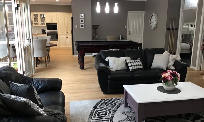 Lobethal House | "LobeGott" - Luxury 4 Bedroom, central location!