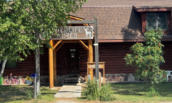 Hulbert Apartment | Located Right on the Snowmobile Trail