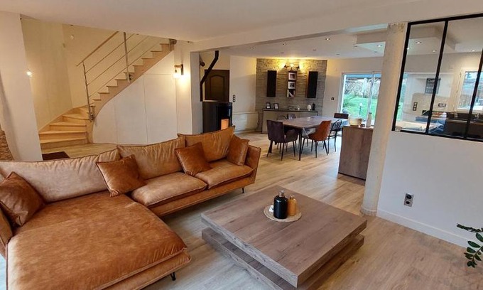 Parigne-lʼEveque Bed & Breakfast | Location 24 heures du Mans auto