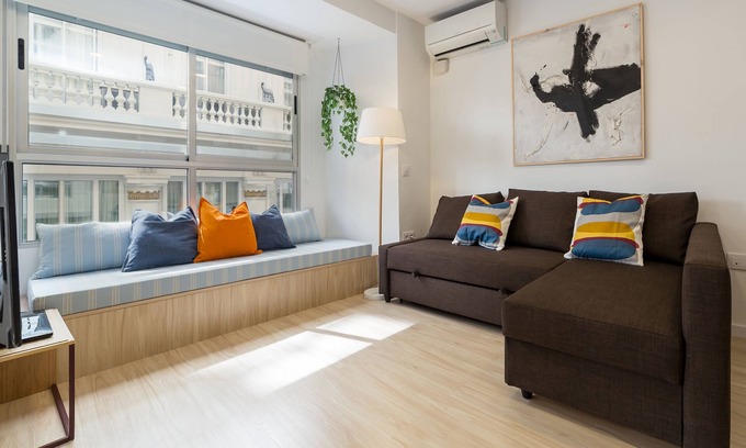 Sant Francesc Apartment | LOCATION, DESIGN, NEW BRAND, FRIENDLY HOSTS HELP TO ENJOY VALENCIA AS A LOCAL!