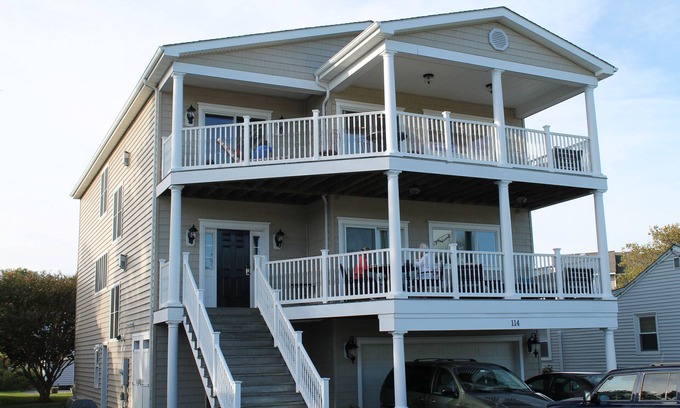 Dewey Beach House | Location, Location, Location! Immaculately Kept!