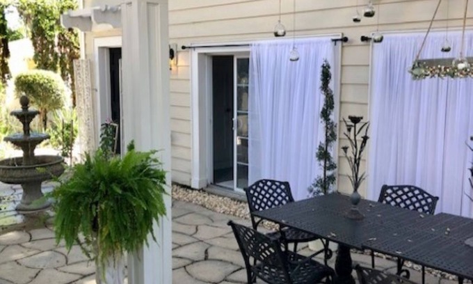 Historic Old Northeast House | Location, Location, Location! Carriage House in Historic Old NE District