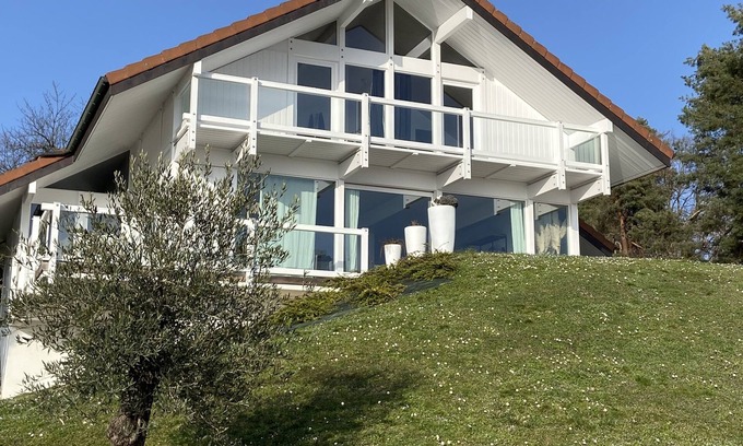 Pringy House | Location Maison 4 Chambres 3 SDB Annecy Terrasse Jardin vue Dégagée