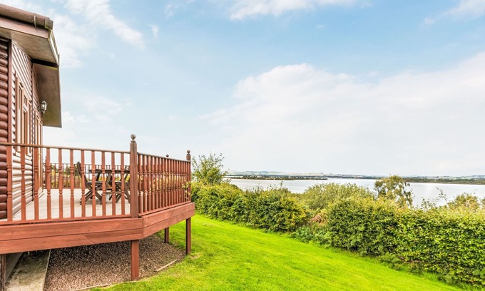 Kinross House | Loch Side Lodge 5 by Interhome