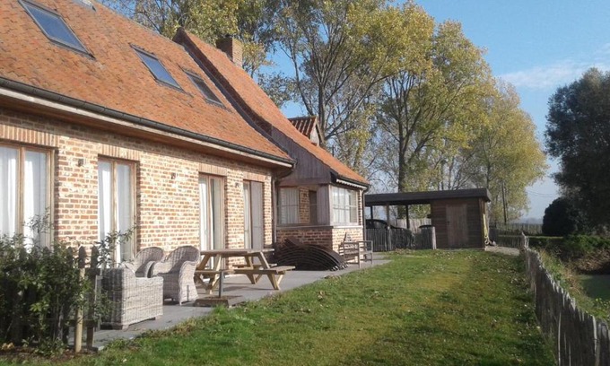 Lo-Reninge House | Lodela