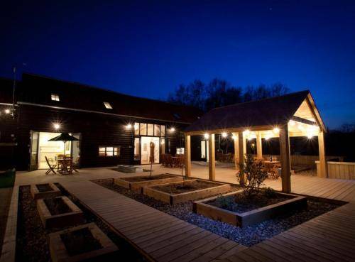 Burnham-on-Crouch Cabin | Lodge ∙ 4 bedrooms ∙ 8 guests