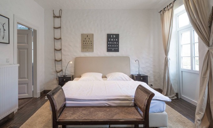 Zentrum Apartment | Lodge am Oxenweg room 4 in Husum for up to 2 people