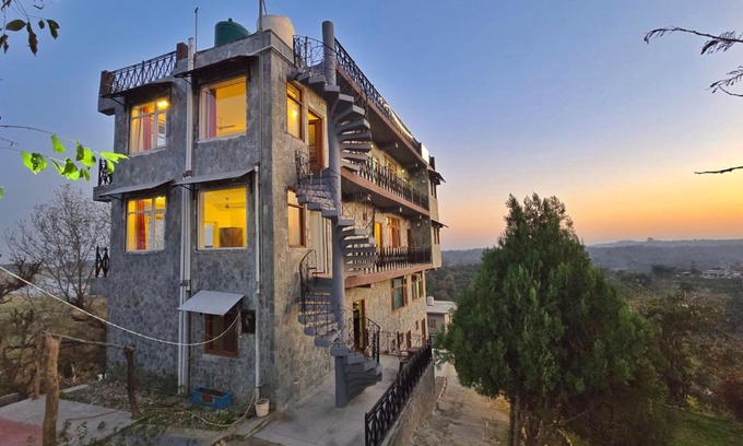 Dera Gopipur Hotel | Lodge At Pong, Anoh