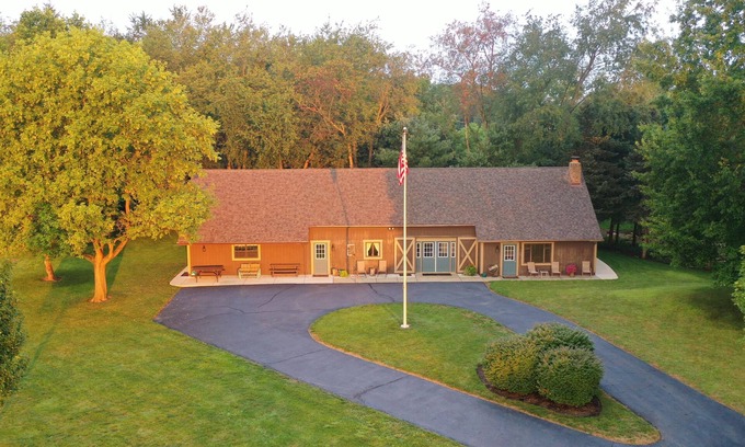 North Industry Cabin | Lodge in the Country