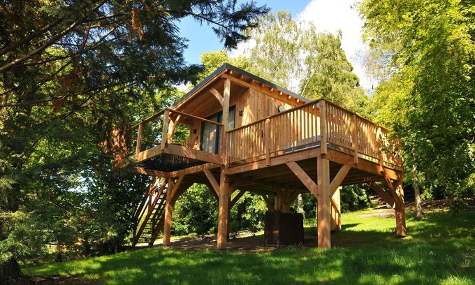 Vic-le-Comte Cabin | Lodge on Stilts All Seasons