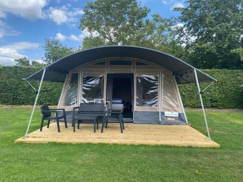 Nistelrode Other | Lodge tent Eendje met privé sanitair