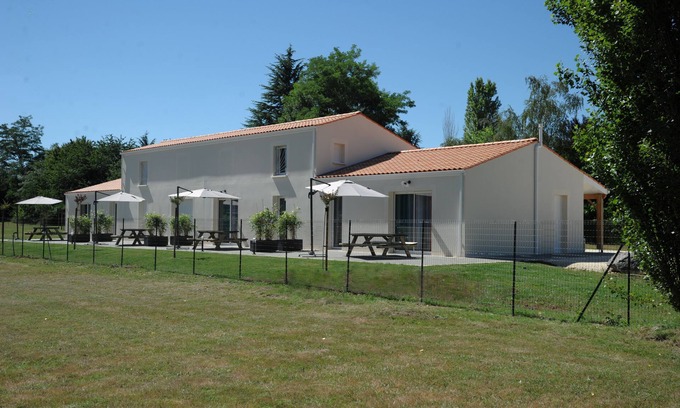 Saintes Cottage | Lodging 2 Gîte Madame CLIMATISE IN THE CALM OF THE GREAT VERSENNES