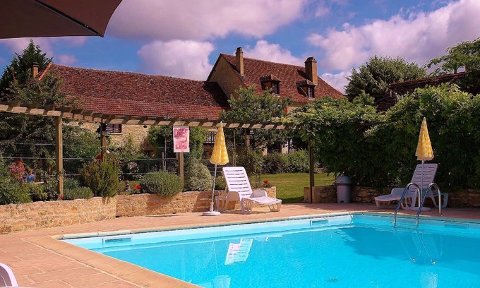 Puybrun House | Lodging complex for 15 people max in Quercy by the Dordogne valley