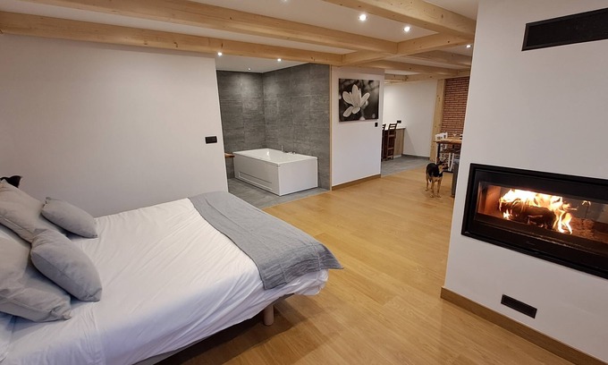 Sumbilla Apartment | Loft con Encanto e Hidromasaje en Navarra, Cerca de Baztan