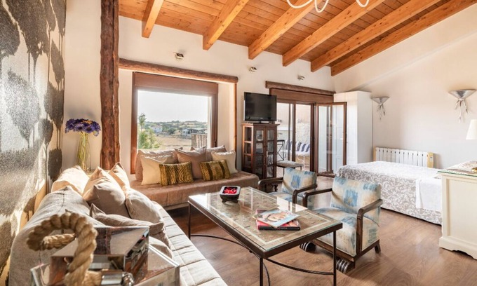 Adahuesca Apartment | Loft Deluxe con Jacuzzi y Terraza