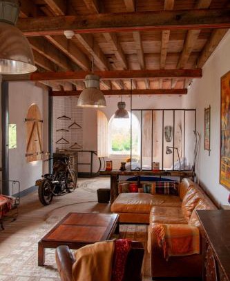 Brechamps Apartment | Loft industriel aux Grands Moulins de Ruffin