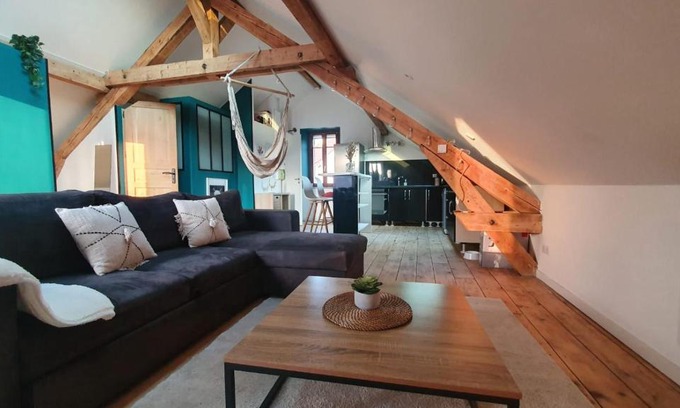 Maiche Apartment | Loft lumineux et cosy avec grande terrasse