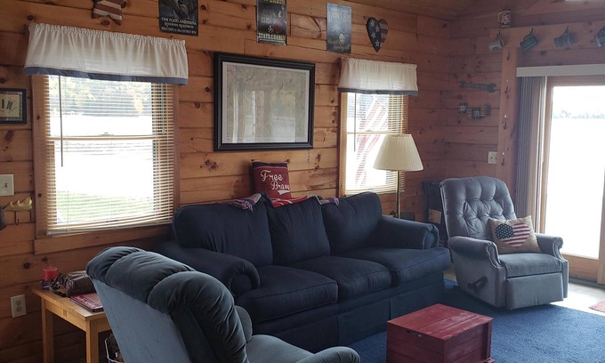 Morgan House | Log Cabin Vacation Rental