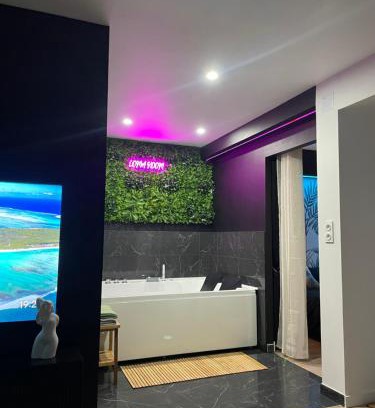 Centre ville - Urbanistes Apartment | Logement atypique-Loma room