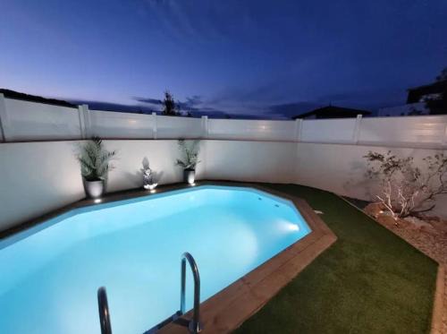Juvignac Apartment | Logement indépendant "Les Coquelicots", terrasse proche des plages et Montpellier