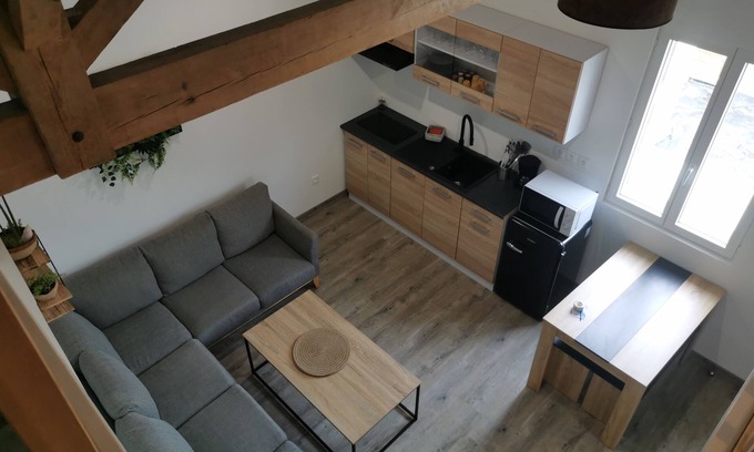 Lesperon Apartment | Logement Pour 4 Personnes Avec Mezzanine à la Campagne