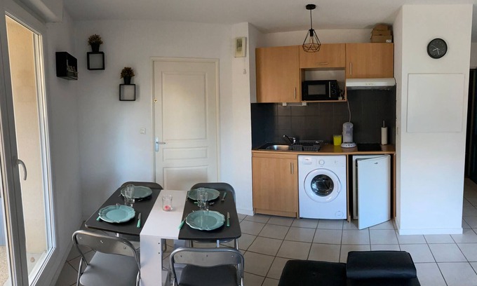Ouest Apartment | Logement/wifi - Parking Privatif Sécurisé