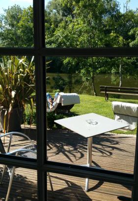 Velluire Hotel | Logis Auberge De La Riviere