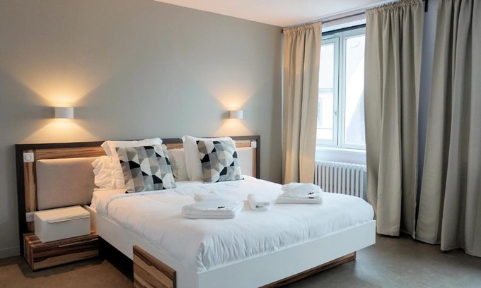 Pontaumur Hotel | Logis Hôtel Le Confluent