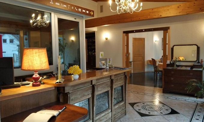 Chalezeule Hotel | Logis Hotel Calisola Besançon - Soirée Etape