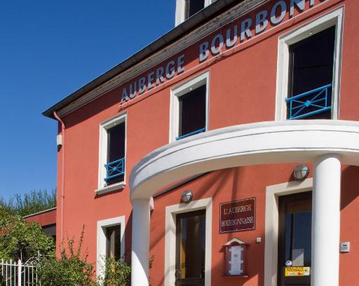 Saint-Yorre Hotel | Logis L'Auberge Bourbonnaise