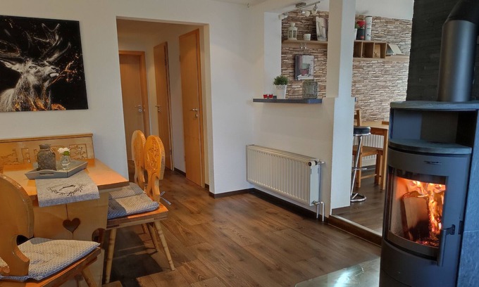 Hohenluftkurort Grunbach Apartment | Loipenstübel- Idyllische Ferienwohnung mit Kamin. Für Naturliebhaber & Skifahrer