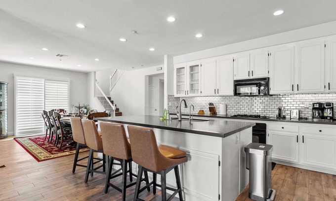 Loma Linda House | Loma Vista Retreat on Lugo Dr|Cozy 5B|Garage Access|Pet Okay|Instant Tour #42021