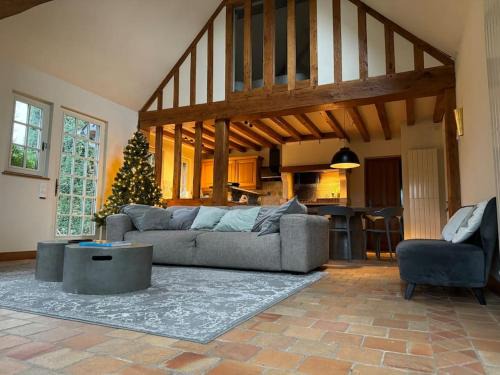 Saint-Pierre-des-Ifs House | Longère normande, piscine privée chauffée et parc