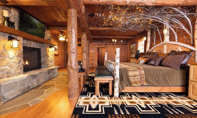White Lake Resort | Longhorn Suite at Driftwood Ranch - a Horse and Cattle Ranch - White Lake, NY