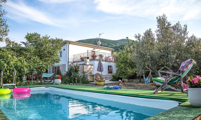 Guardialfiera Apartment | Look forward to a wonderful vacation in this appealing vacation apartment with panoramic views of th