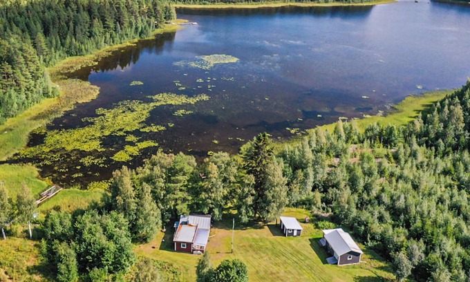 Stromsund House | Look forward to a wonderful vacation in the beautiful Swedish nature.