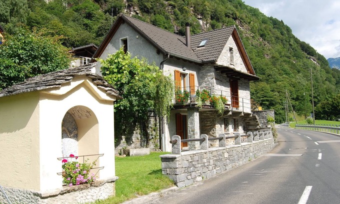 Brione House | Looking for the Essence and Romanticism of the Swiss Italian region of Ticino?
