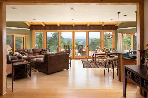 Coal Creek House | Lookout Lodge in Wondervu home