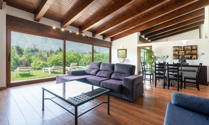 Parres Municipality House | Los Nogales Vacation Villa