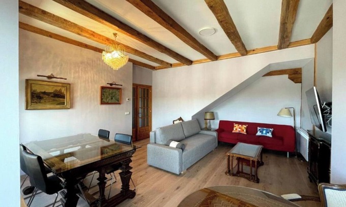 Sepulveda Apartment | Los Templarios