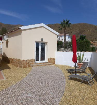 Arboleas Bed & Breakfast | Los Torres Casa Lindsay