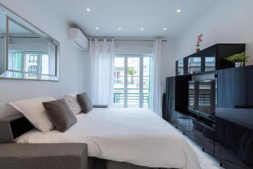 Juan-les-Pins Apartment | LOUIS GALLET Centre JUAN LES PINS 50m des plages