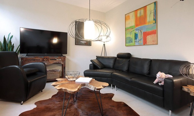 Rotenbuhl Apartment | Louise - chic, charming, cosmopolitan apartment