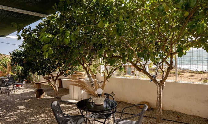 Kapetaniana Apartment | Lovely basic studio with sea view