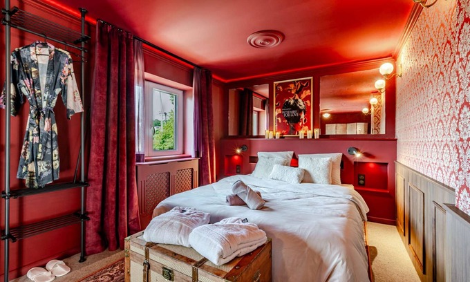 Niederbronn-les-Bains Apartment | Love Room Alsace La Courtisane
