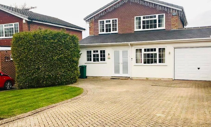 Banstead House | Lovekush Epsom Banstead Surrey. Views over London