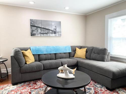 Montclair Apartment | Lovely 1 BD downtown 2F apt in quite neighborhood
