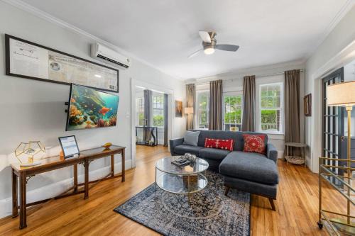 Dilworth House | Lovely 2BR near Uptown Charlotte